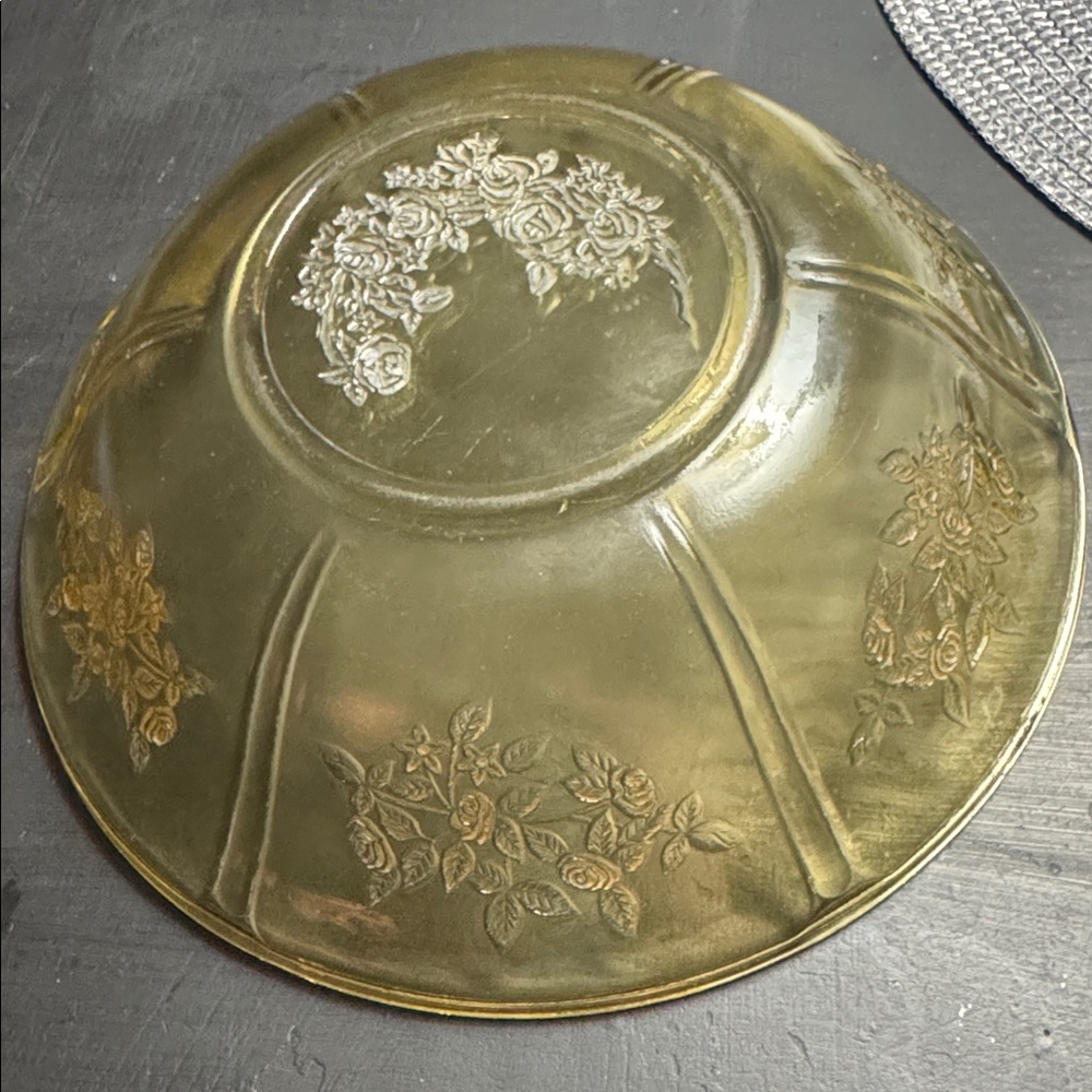 Vintage Federal Amber Depression Glass Bowl Sharon Cabbage Rose pattern - Picture 2 of 3